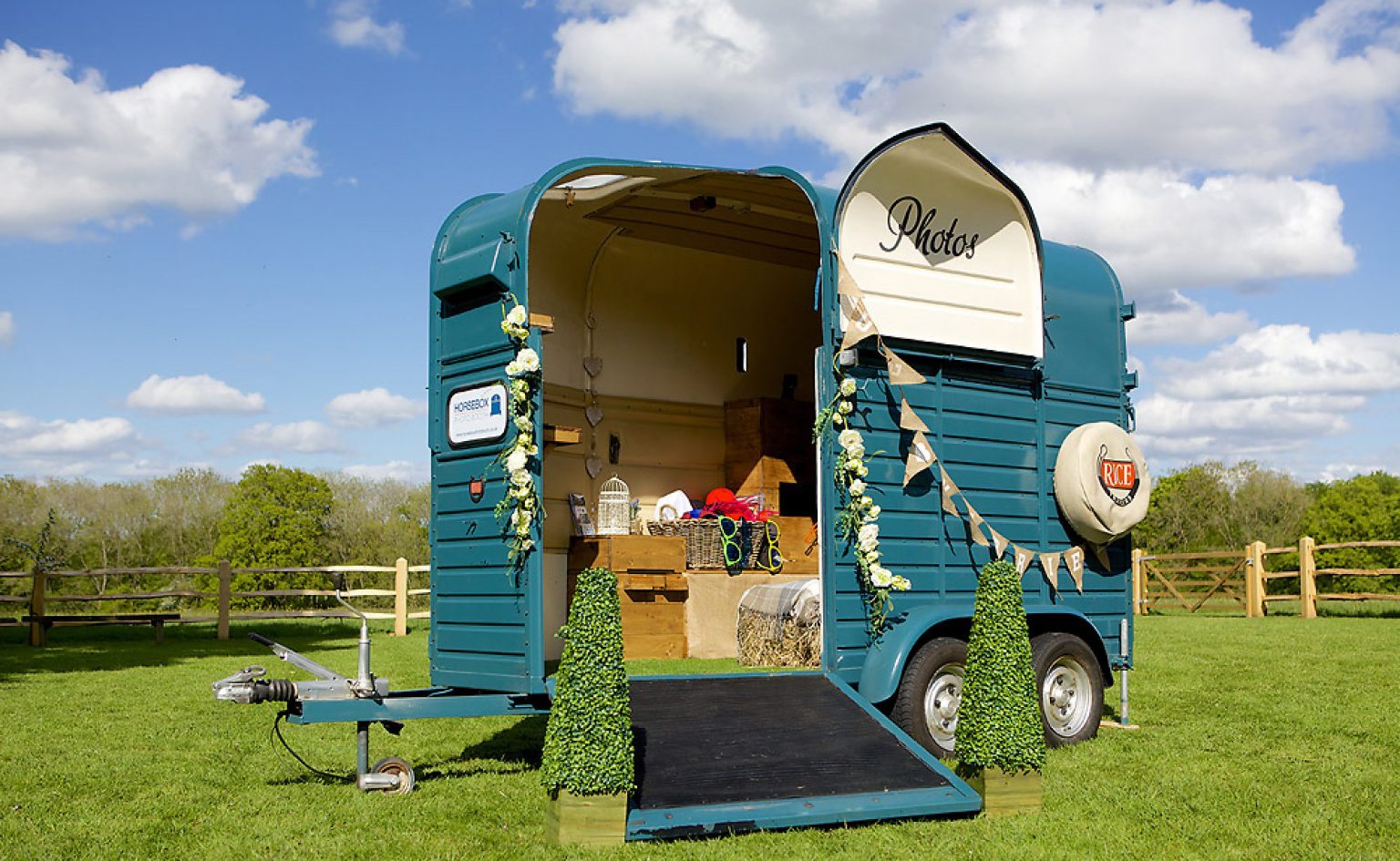 Homepage Horse Box Photo Booth
